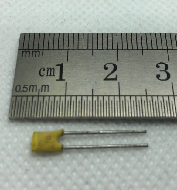 Picture of 2.2nF 100V Ceramic Capacitor      5mm