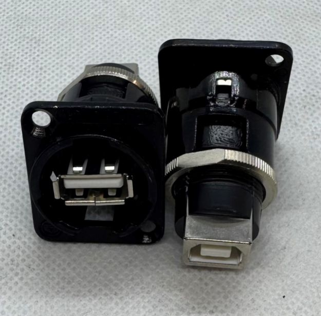 Picture of Switchcraft USB A to A Connector Panel Mount Feedthrough BLK